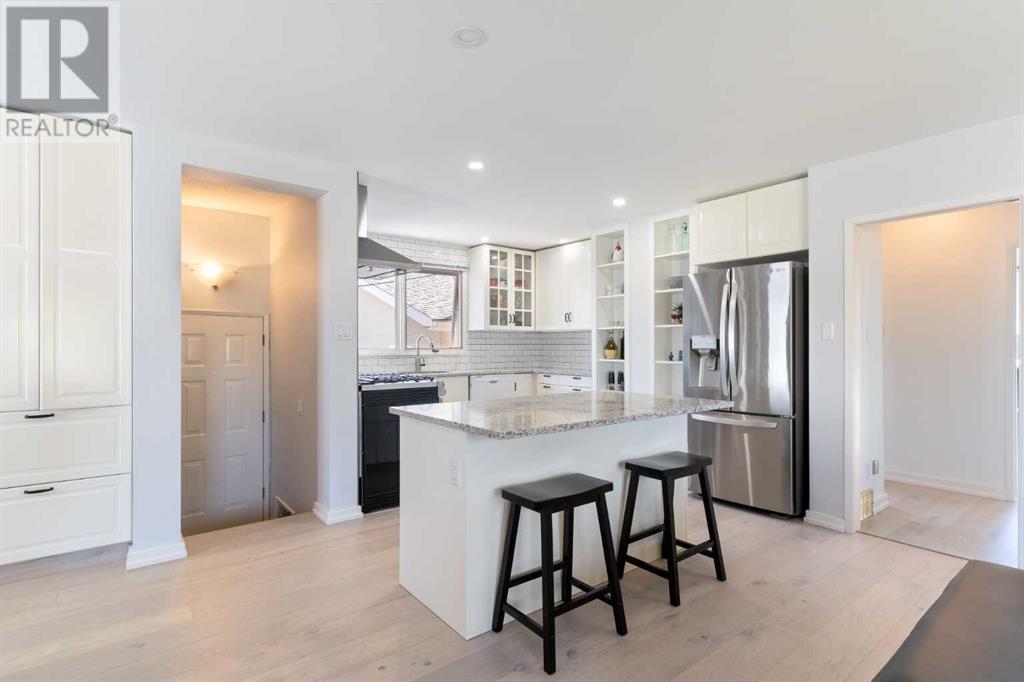 56 Maple Court Crescent SE