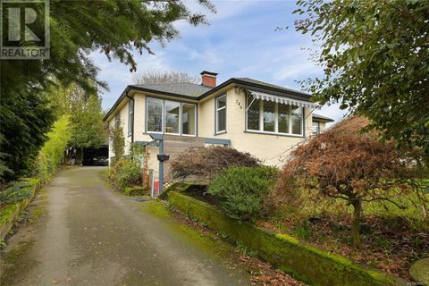 746 Gorge Rd W Saanich BC V9A1N6