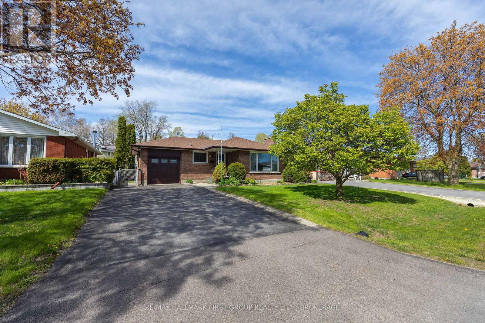 71 MORENZ CRESCENT