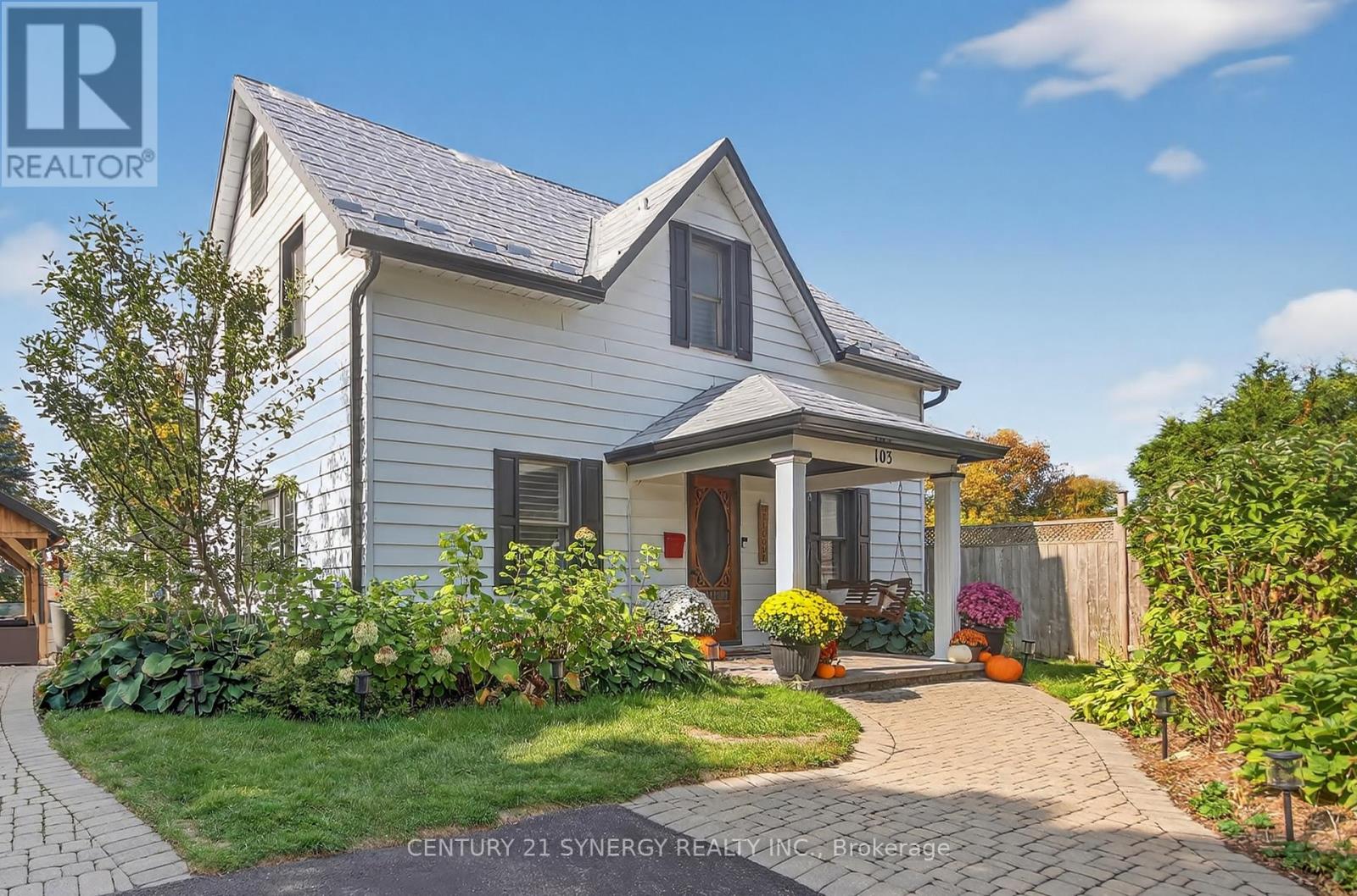 103 QUEEN CHARLOTTE STREET