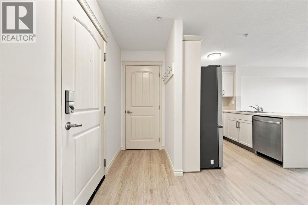 204, 304 Cranberry Park SE