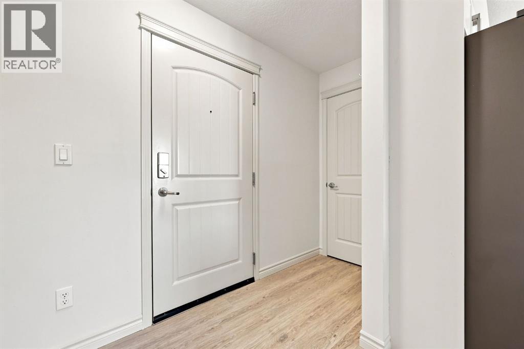 204, 304 Cranberry Park SE