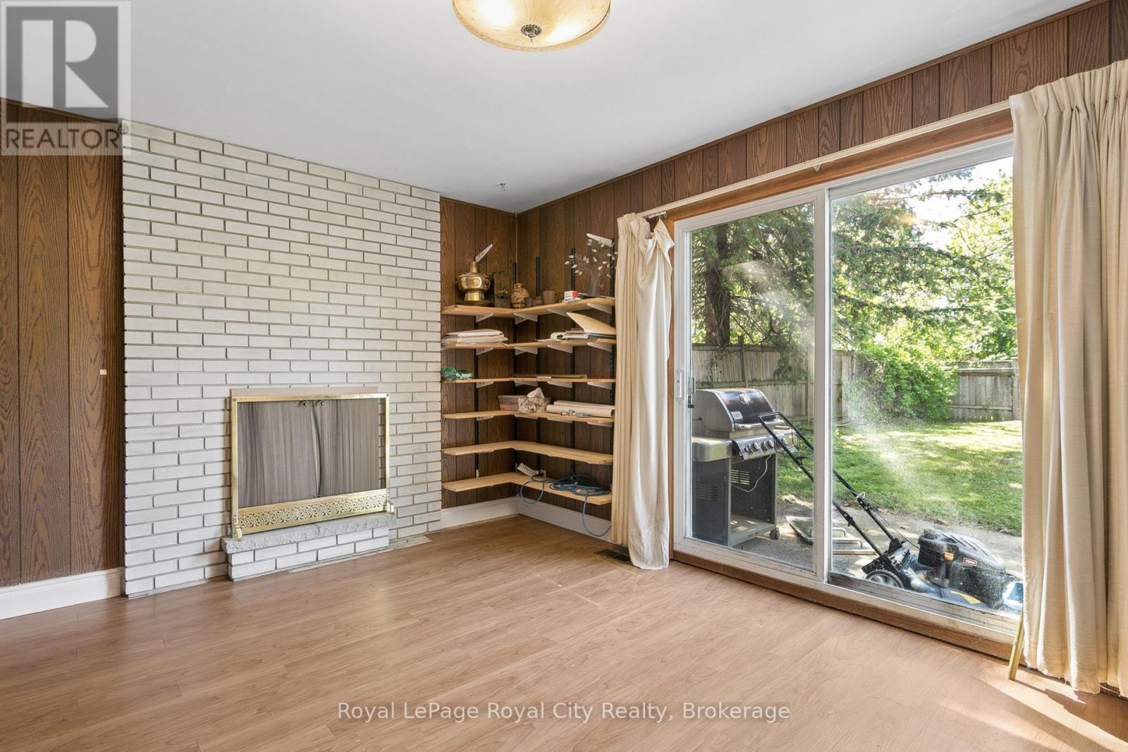 55 LONSDALE DRIVE
