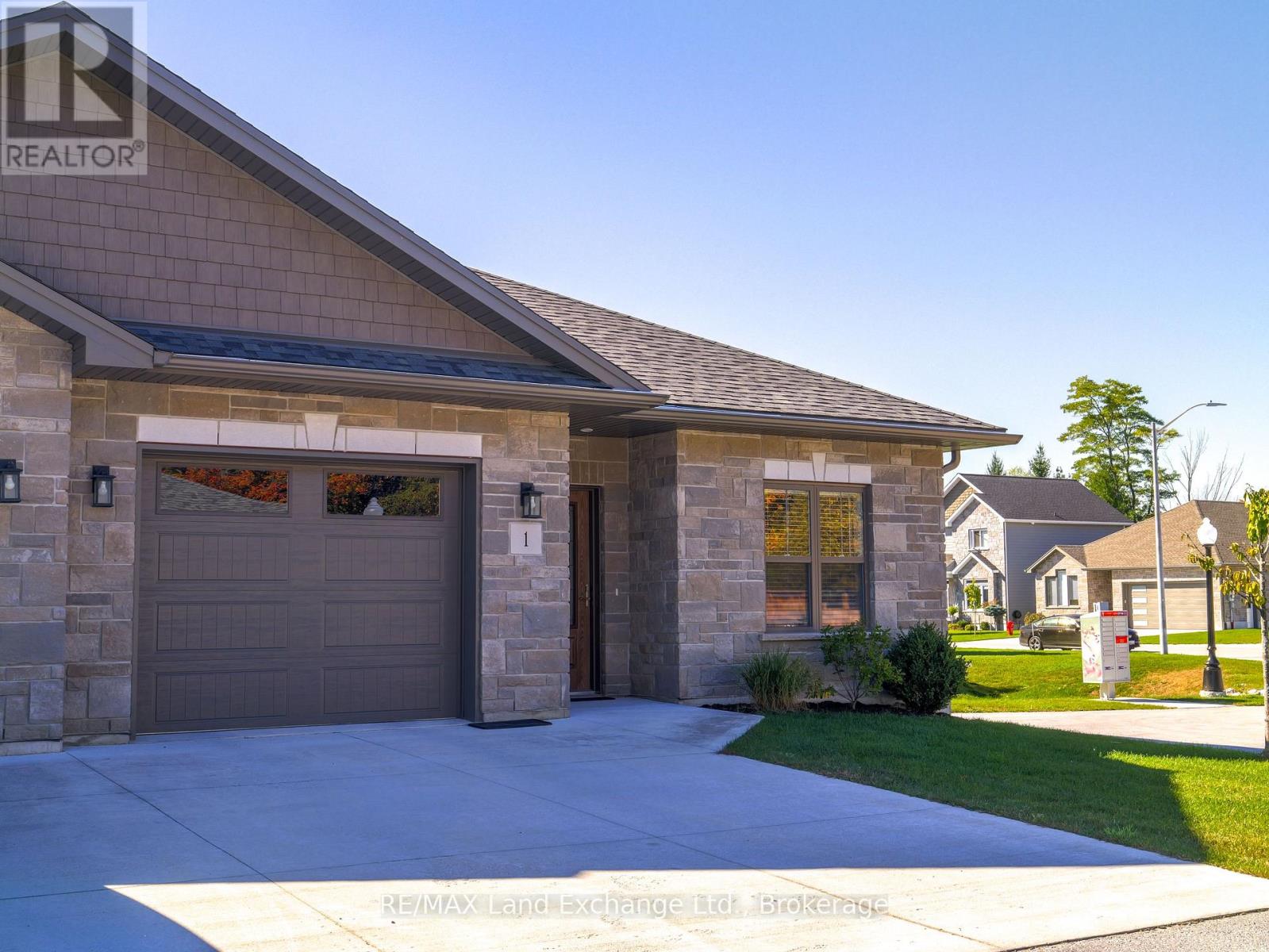 1 - 775 CAMPBELL AVENUE