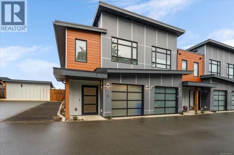 5 119 Moilliet St Parksville BC V9P1K6