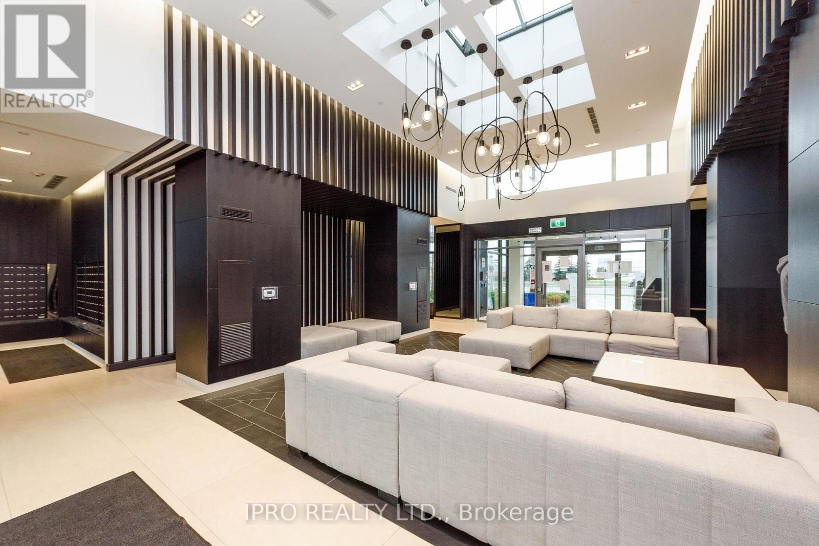 1009 - 4677 GLEN ERIN DRIVE