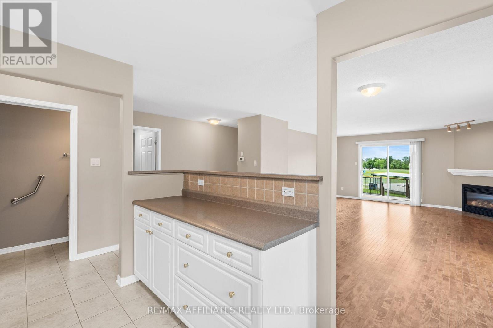 54 DR GORDON CRESCENT