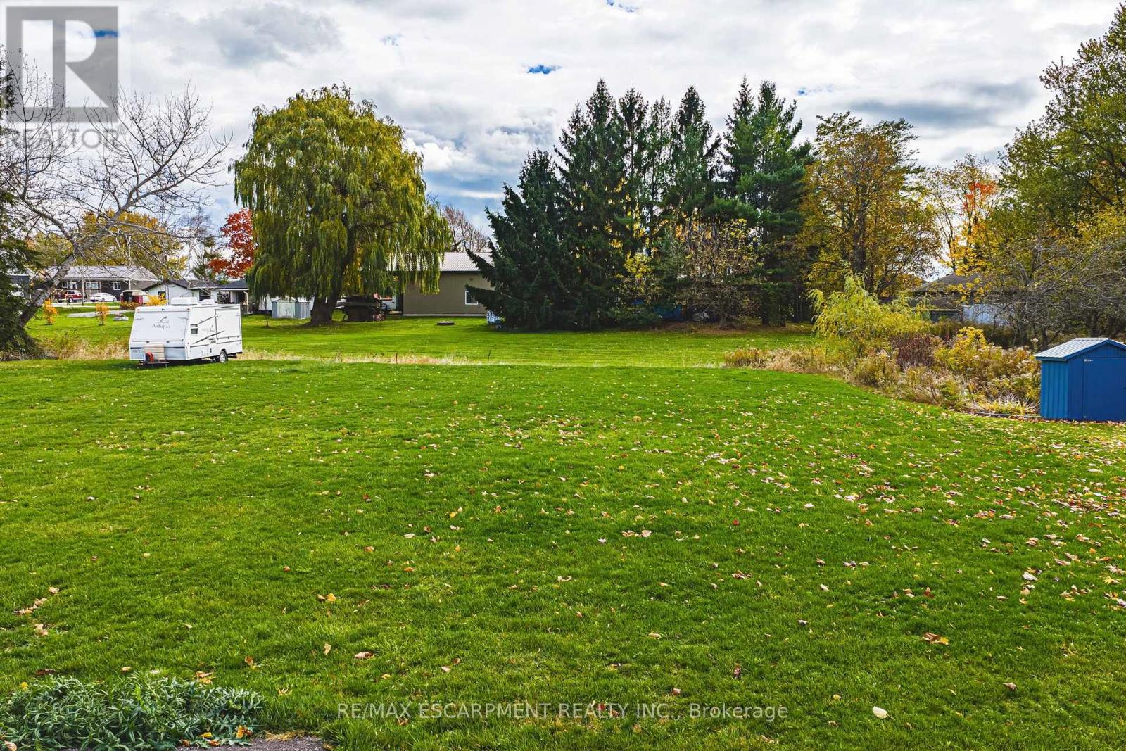 610 NEW LAKESHORE ROAD