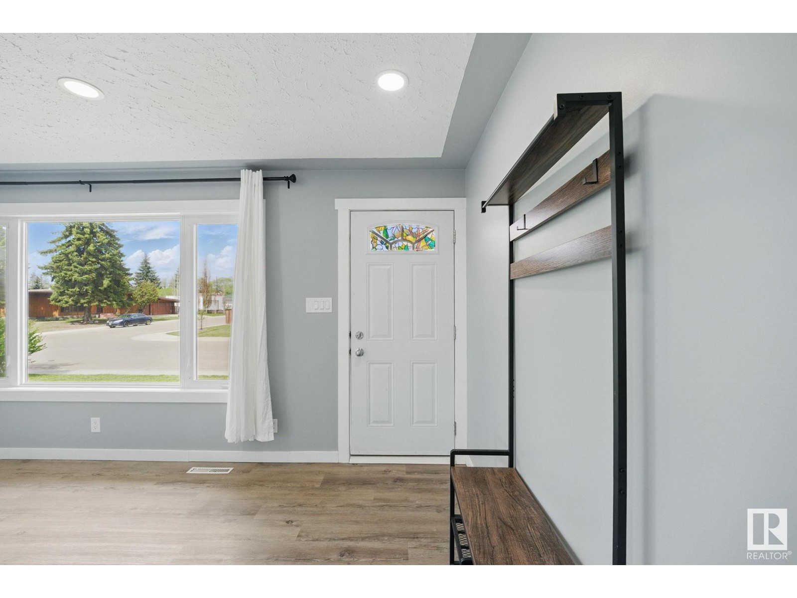 10407 136 AVE NW NW