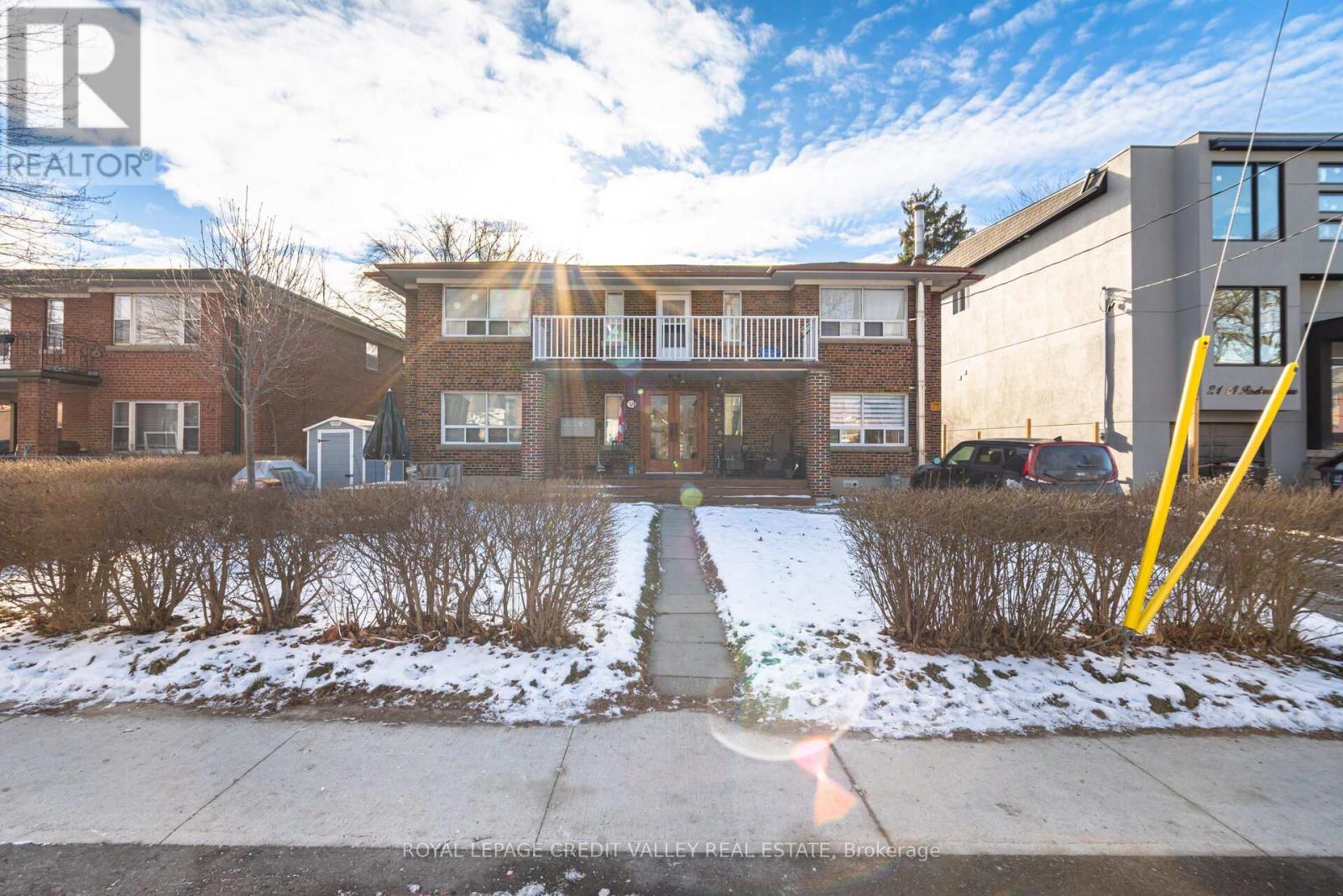 19 ROSELAND DRIVE