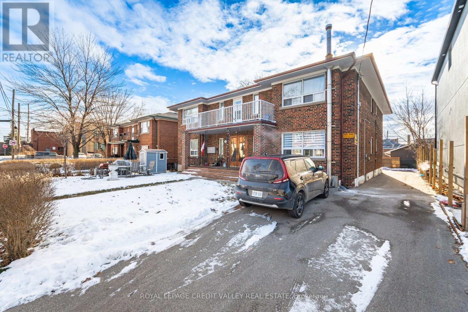 19 ROSELAND DRIVE