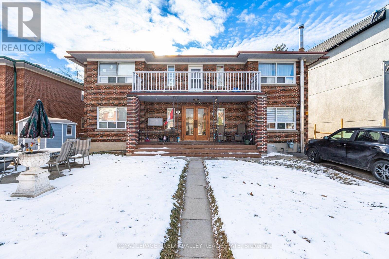19 ROSELAND DRIVE