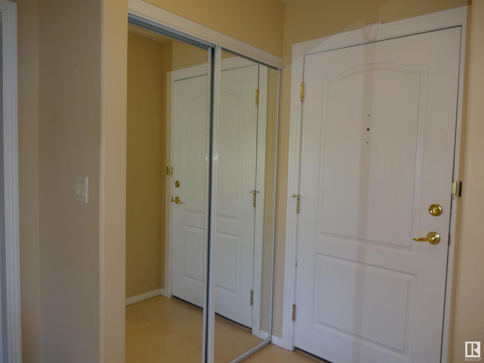#306 8942 156 ST NW