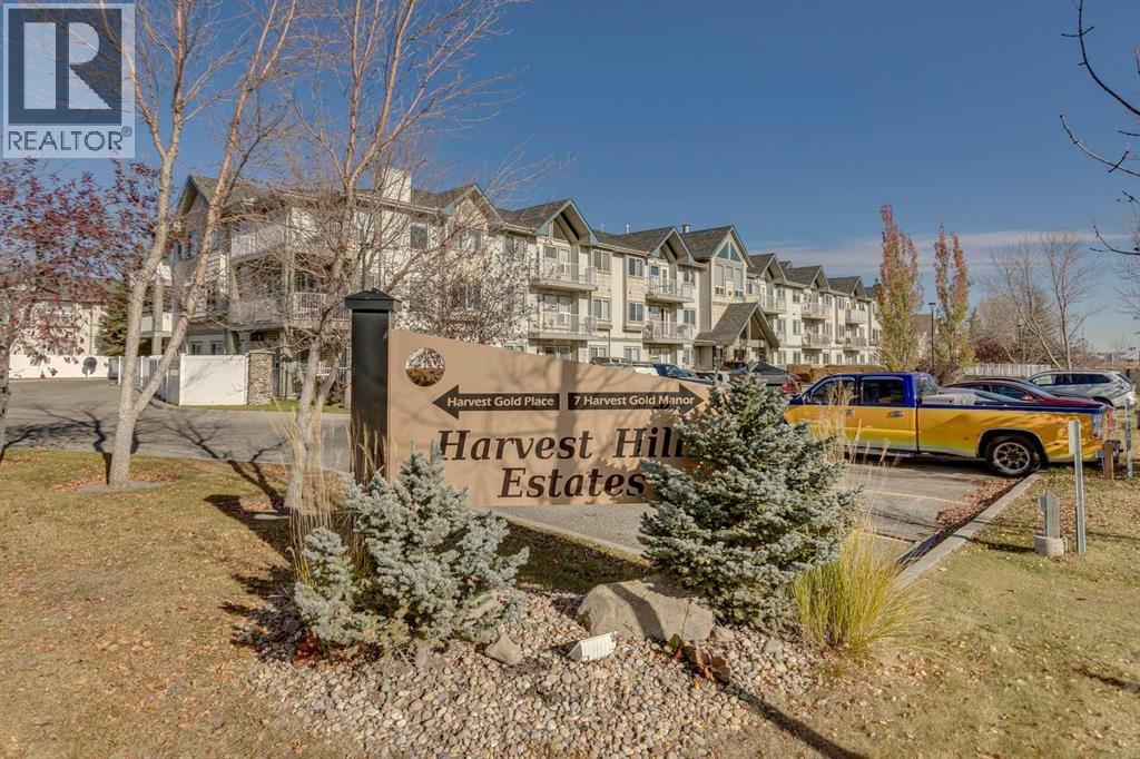 305, 7 Harvest Gold Manor NE