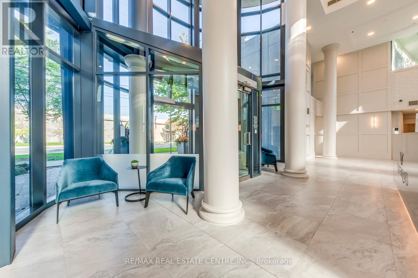 401 - 2087 LAKE SHORE BOULEVARD W