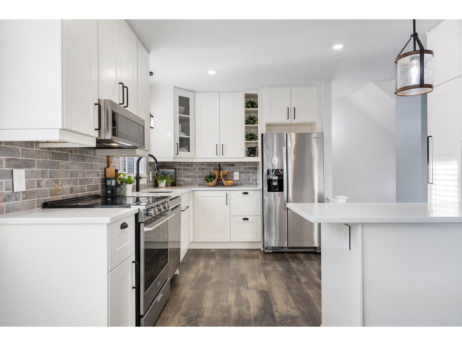 5870 CHEAMVIEW CRESCENT|Garrison Crossing