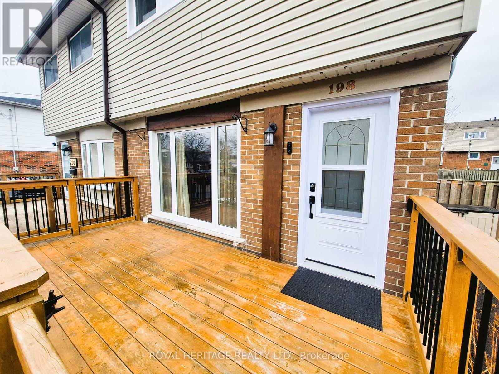 198 BARKLEY CRESCENT