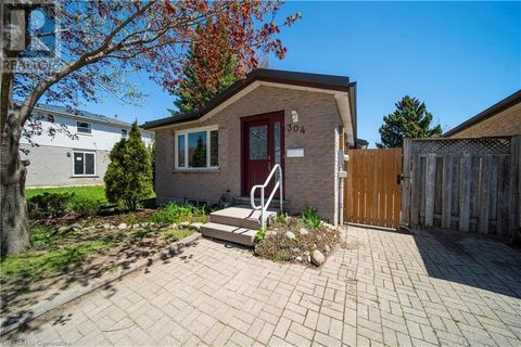 304 DINISON Place Kitchener ON N2E3A6