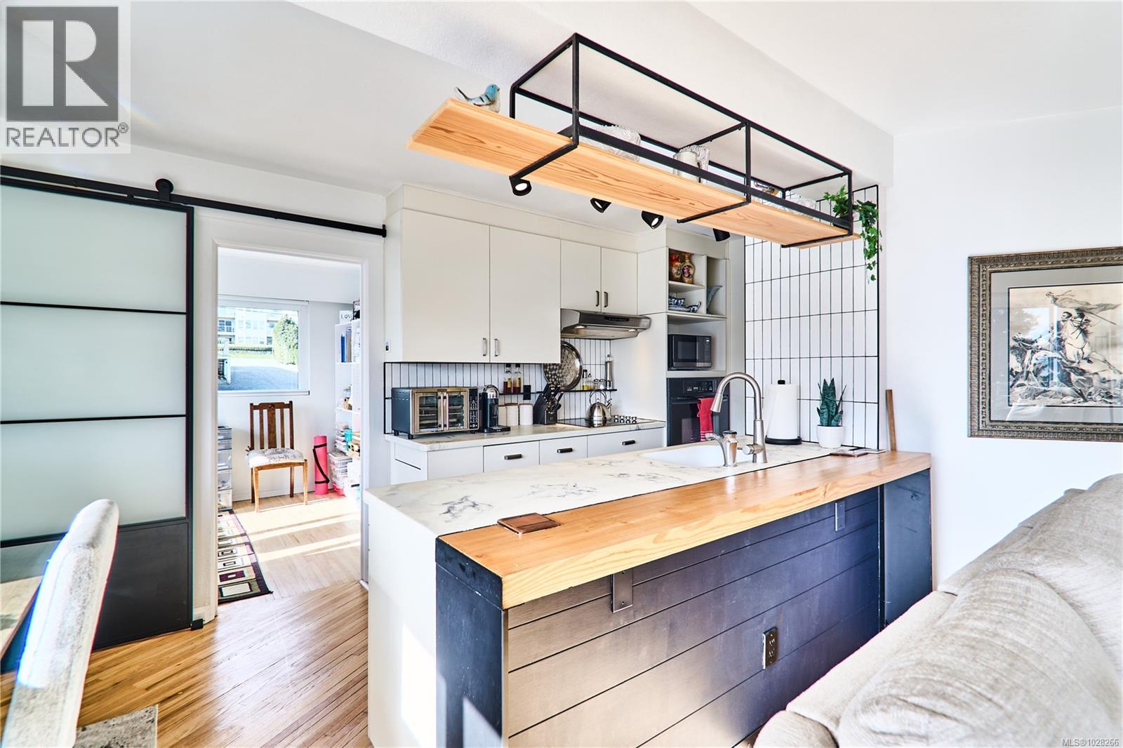 204 375 Newcastle Ave