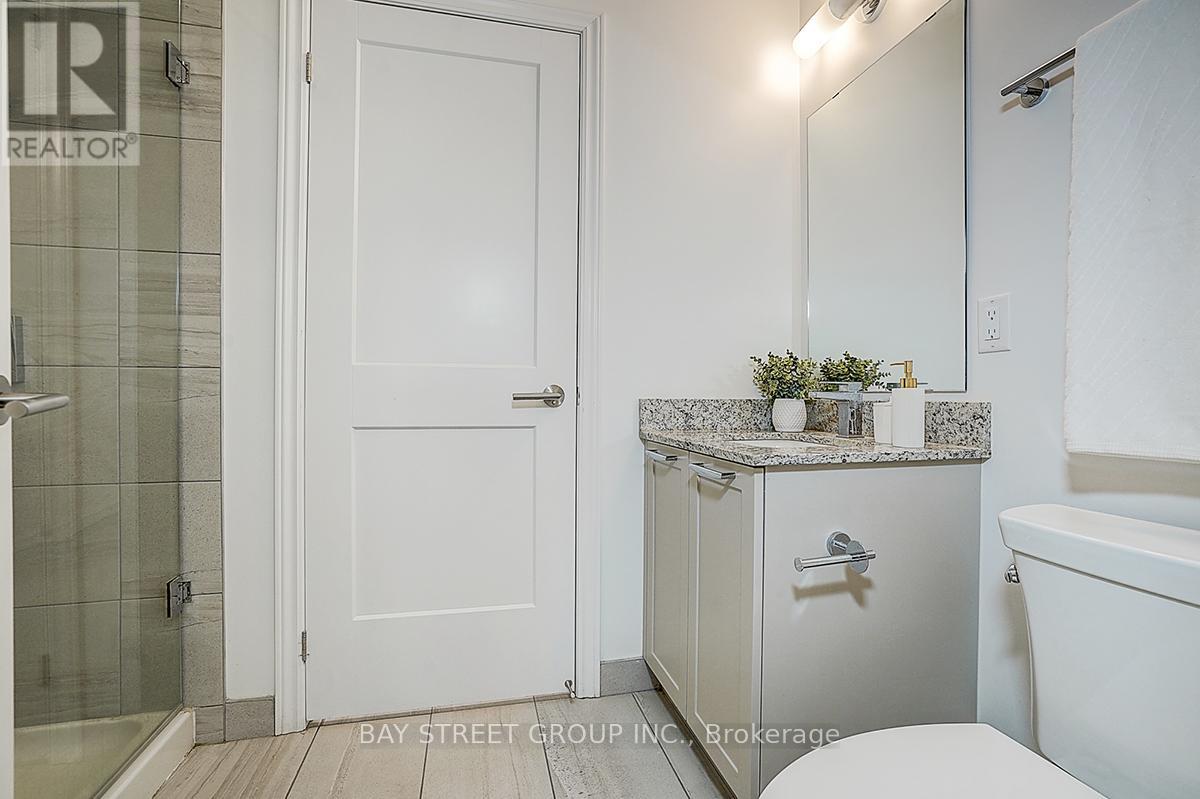 74 VILLAGE PARKWAY N