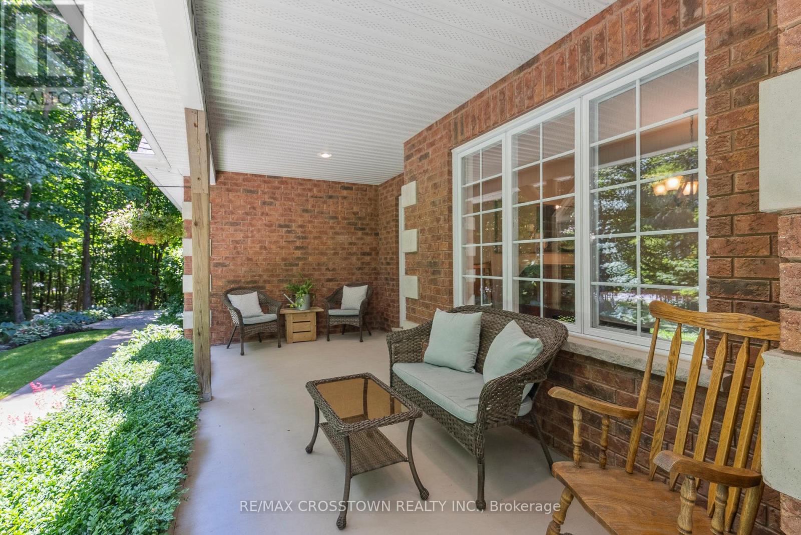 19 GILLESPIE TRAIL S