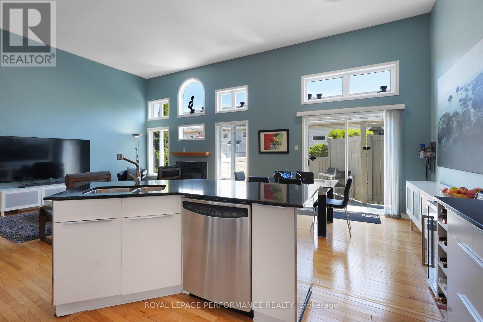 9 MAPLE PARK PRIVATE