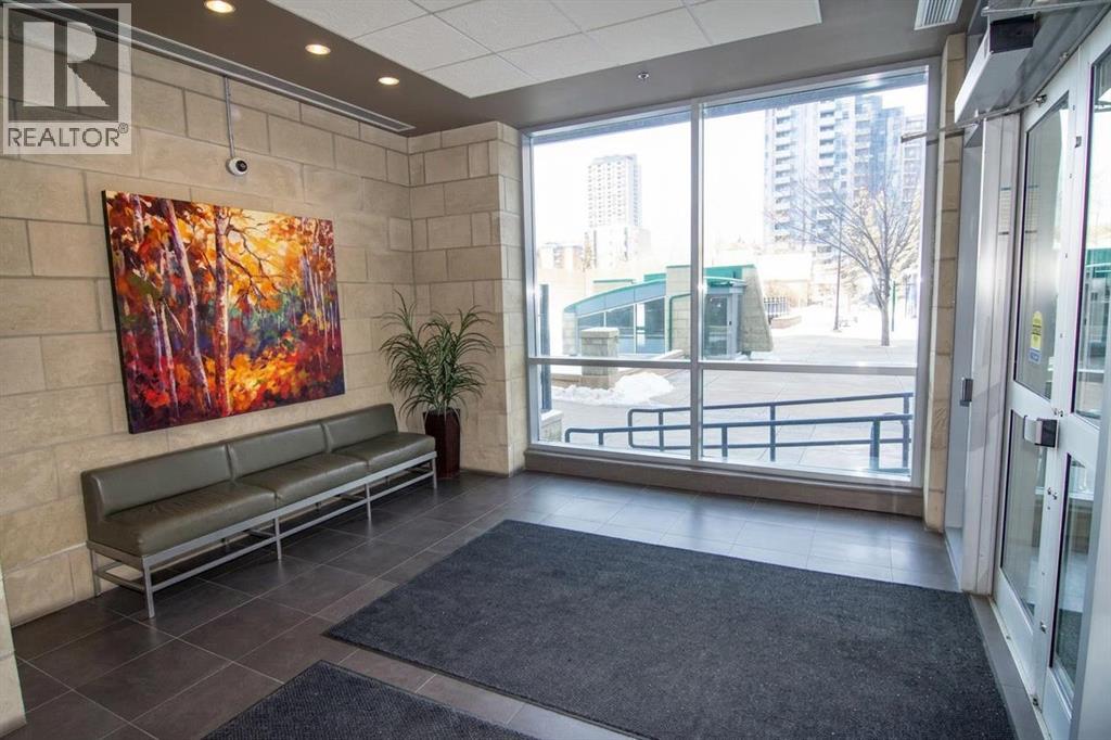 2104, 215 13 Avenue SW