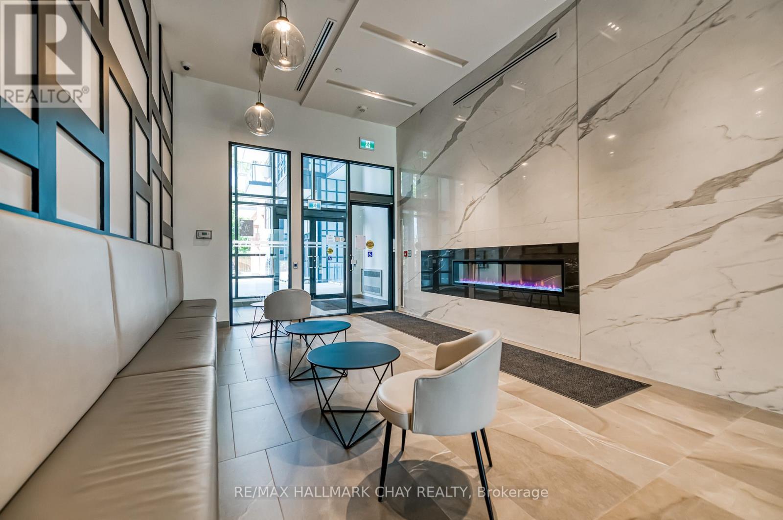 217 - 681 YONGE STREET N