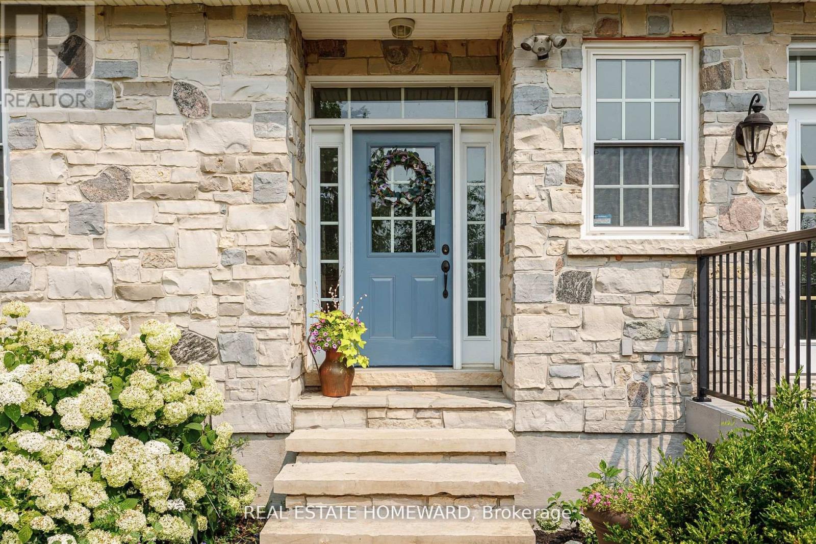 137295 GREY ROAD 12