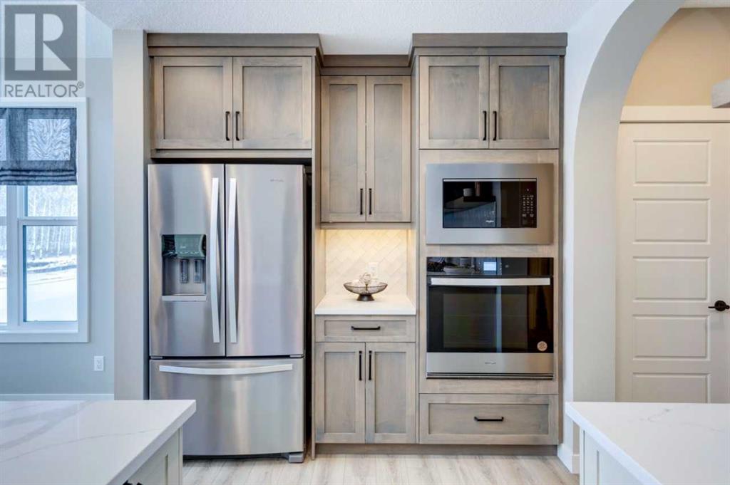 105 Legacy Reach Crescent SE