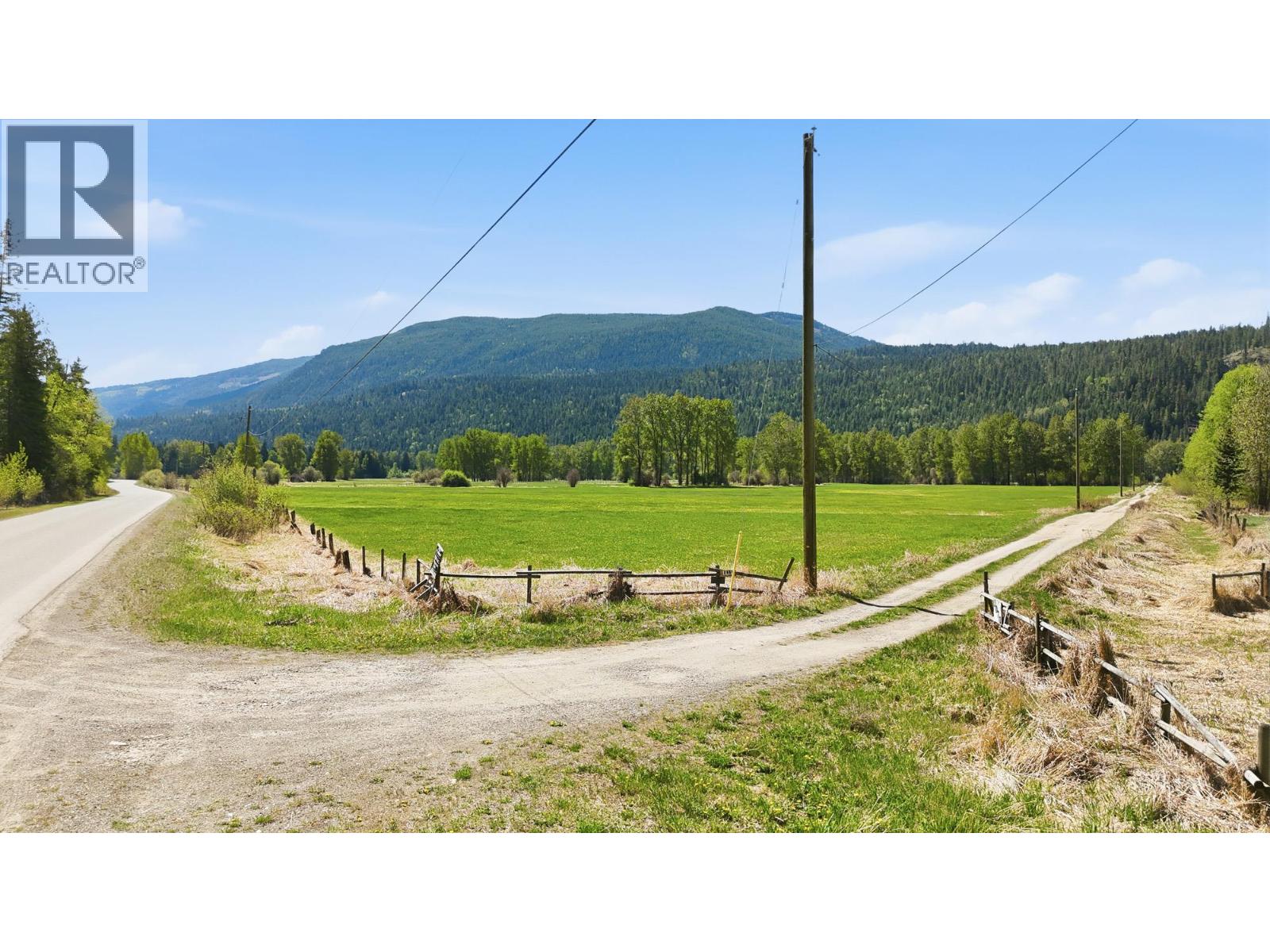 000 Lumby Mabel lake Road