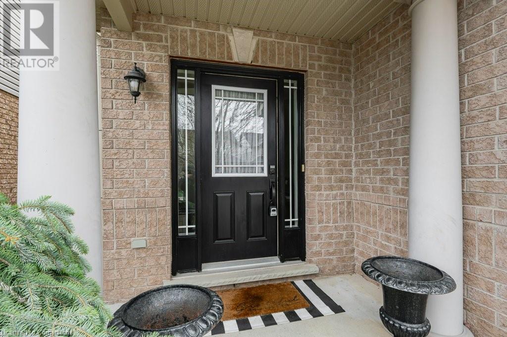 36 RAY Crescent