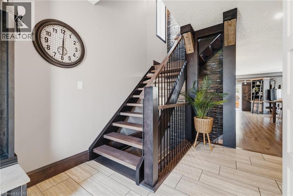 631 WOODLAWN Place