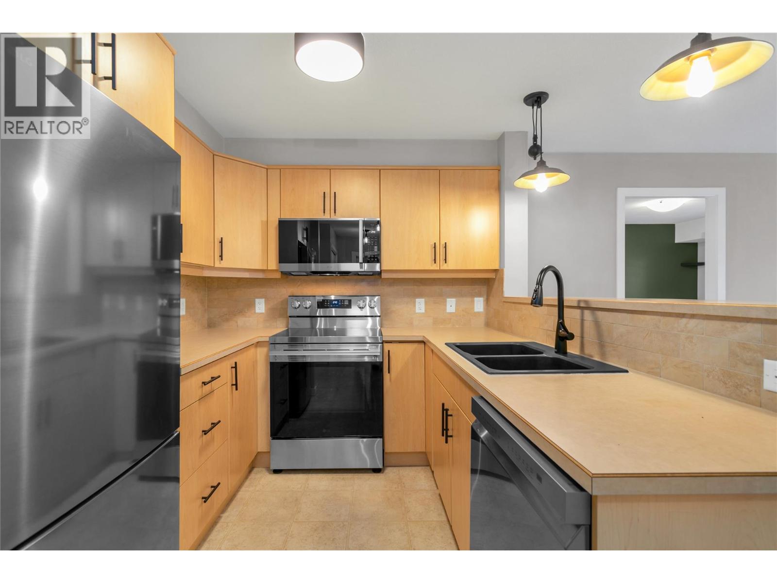 325 McIntosh Road Unit# 4105