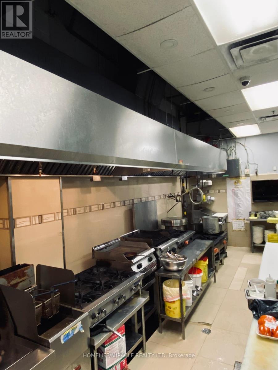 UNIT 15 - 2555 DIXIE ROAD