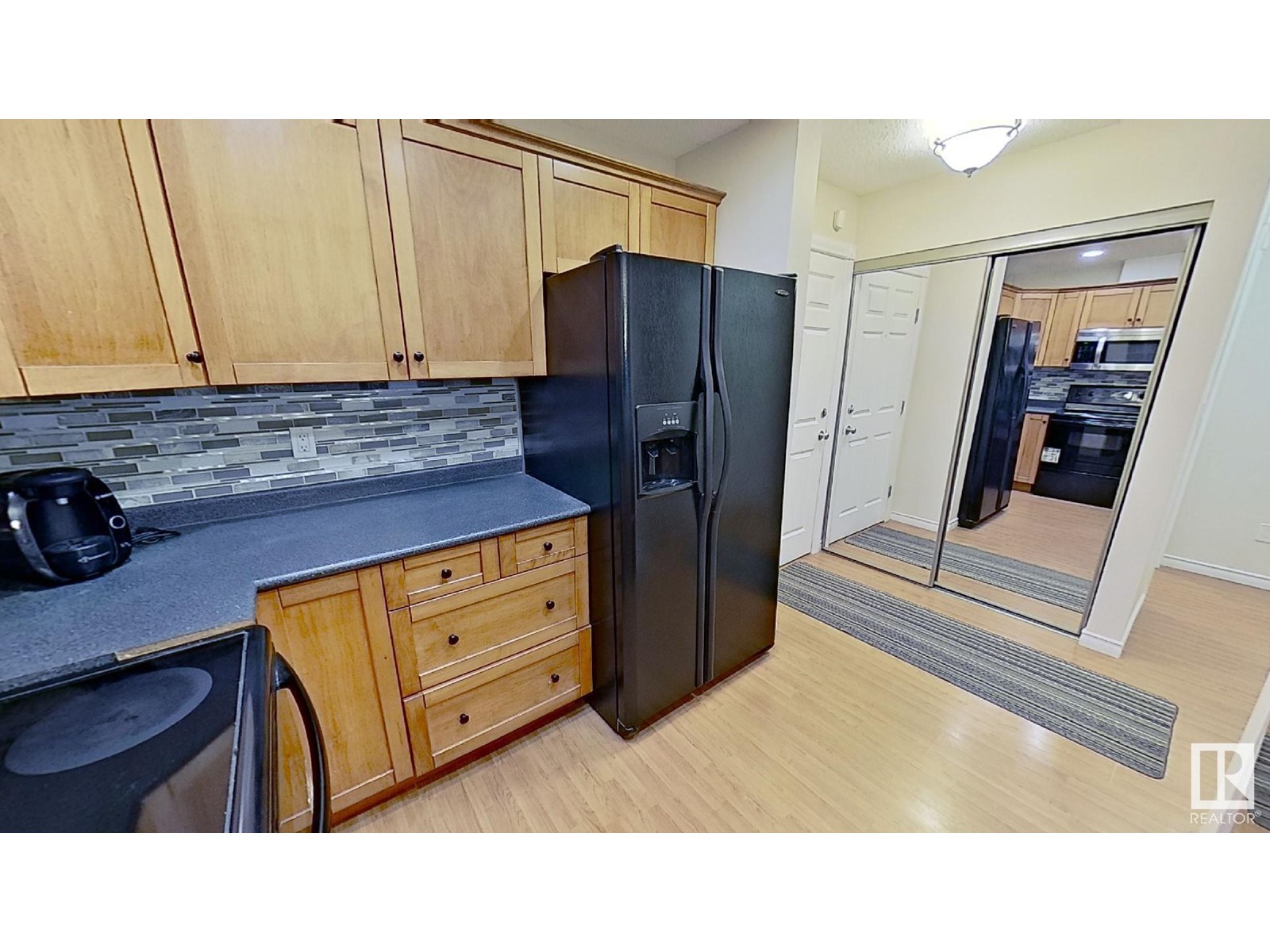 #119 12110 106 AV NW NW