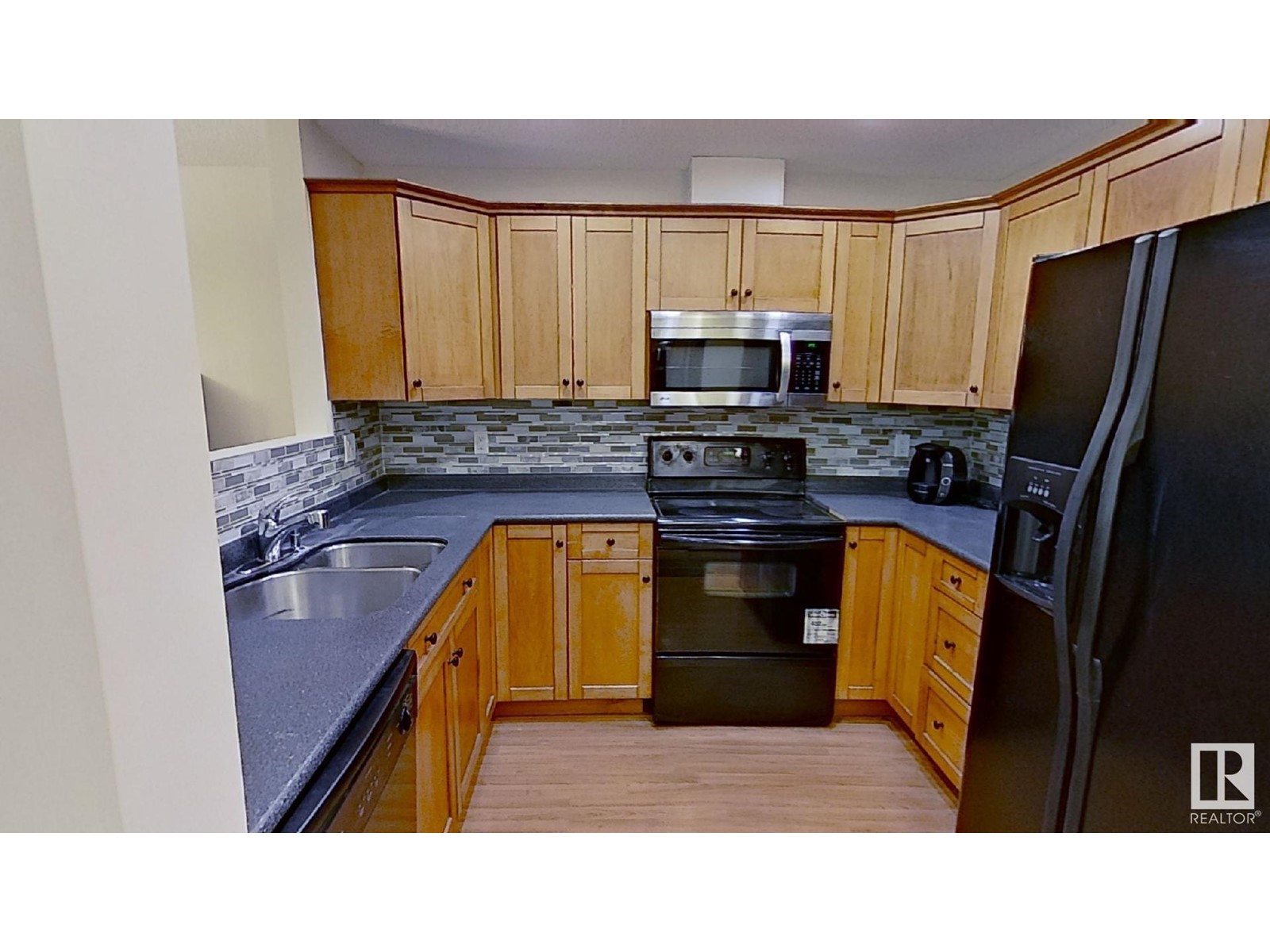 #119 12110 106 AV NW NW