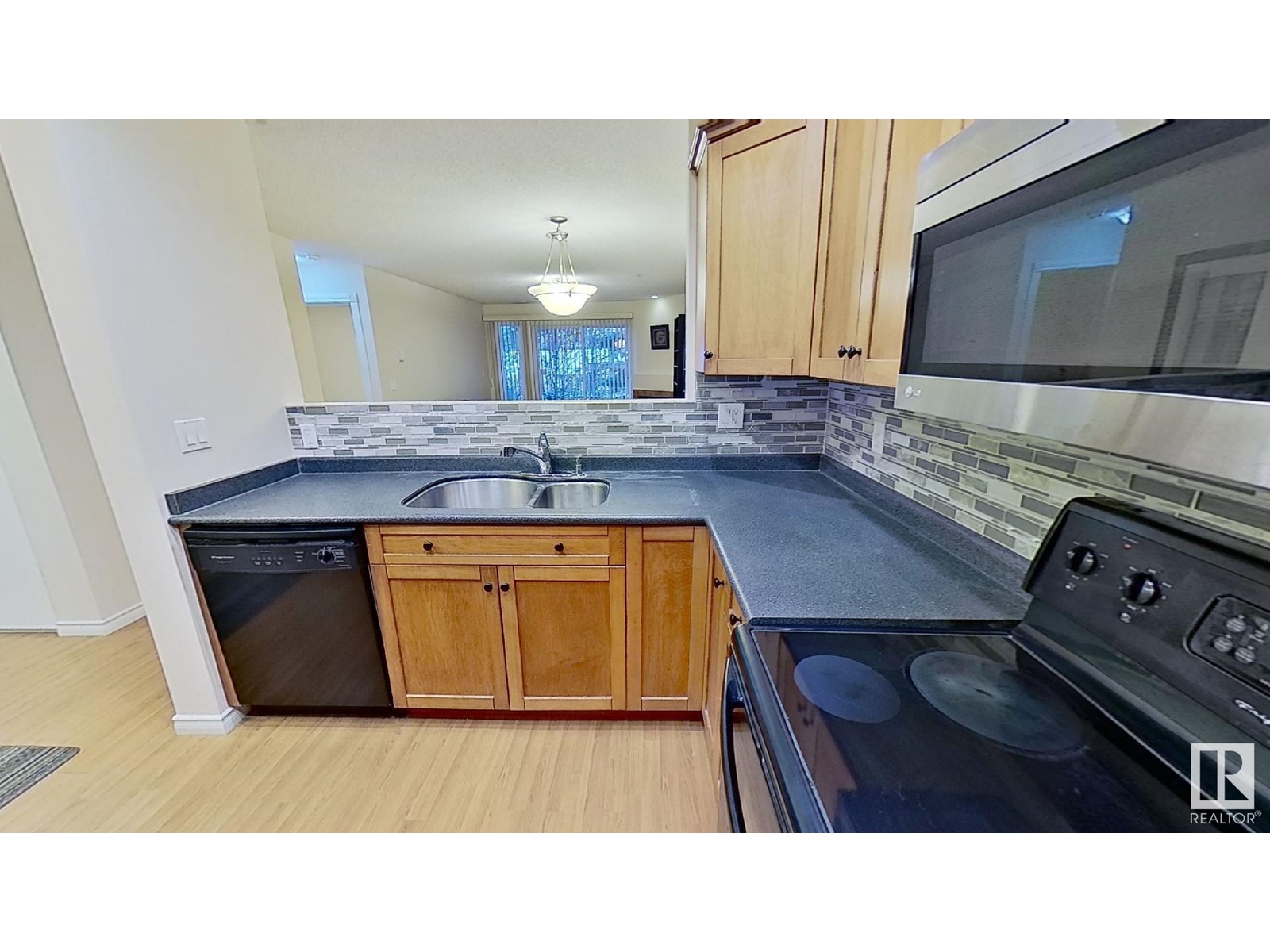 #119 12110 106 AV NW NW