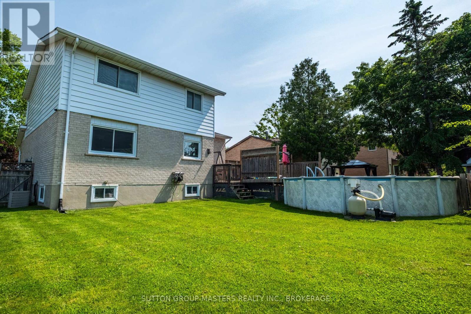 917 ATWOOD PLACE