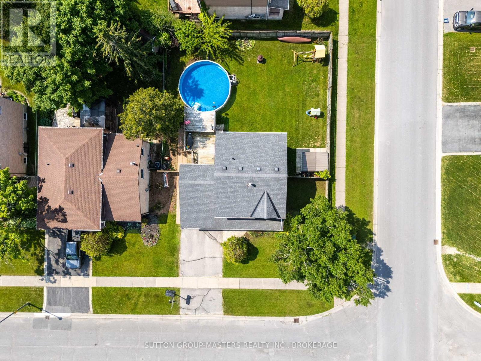 917 ATWOOD PLACE