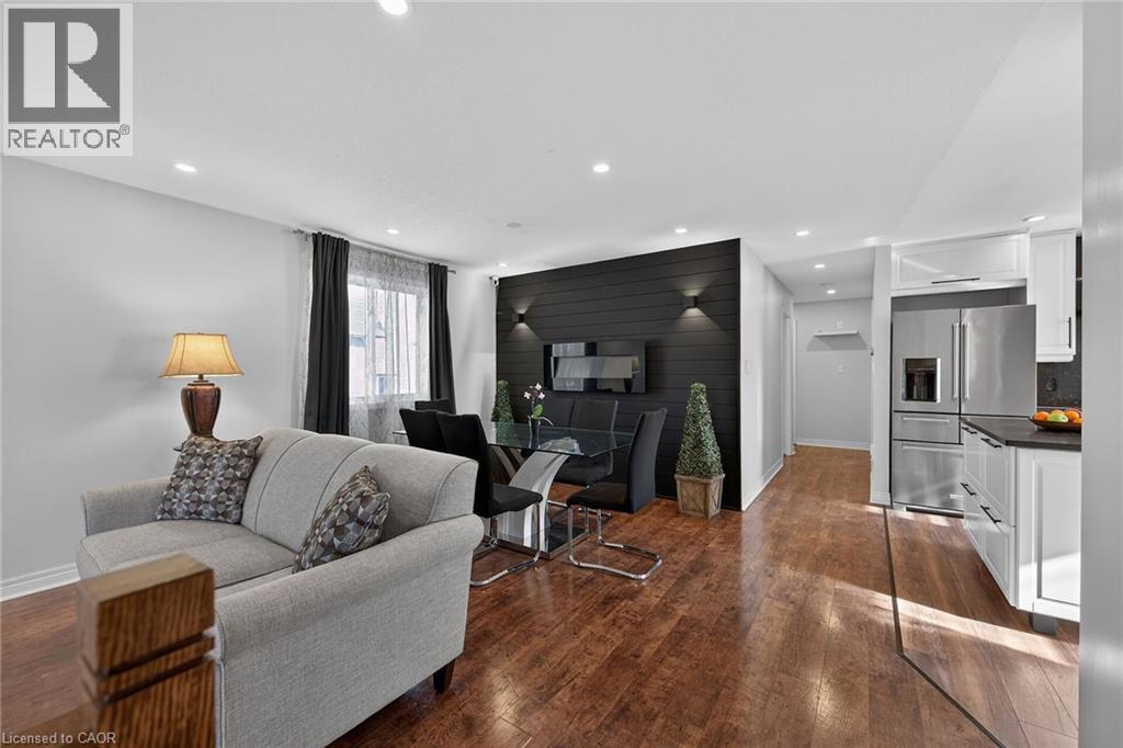 36 LONGVIEW Court