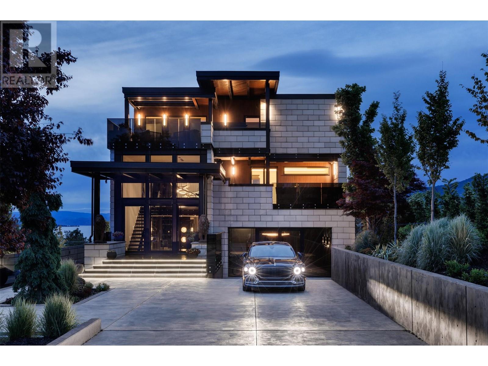 581 Vancouver Avenue
