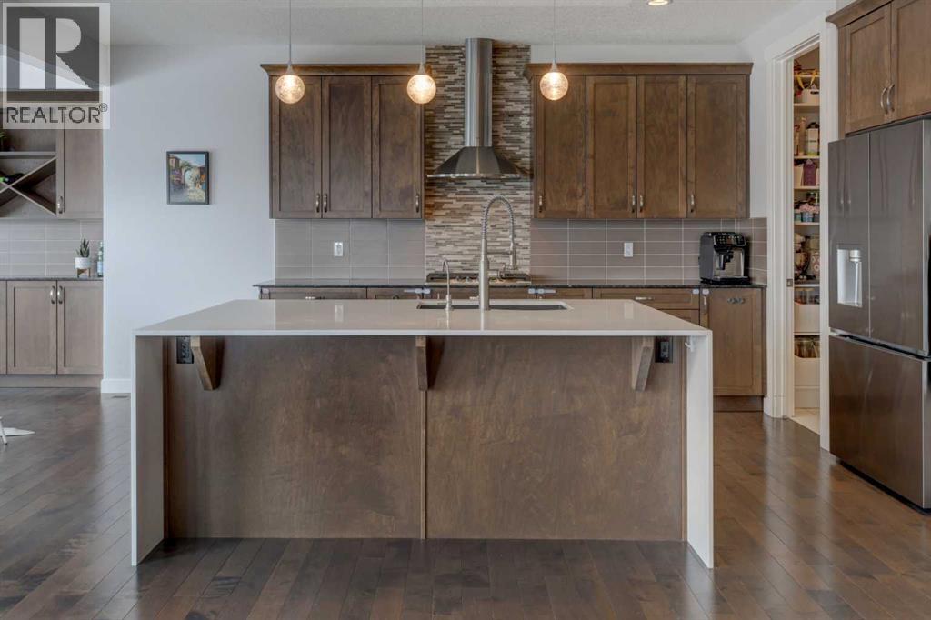 546 Sherwood Boulevard NW