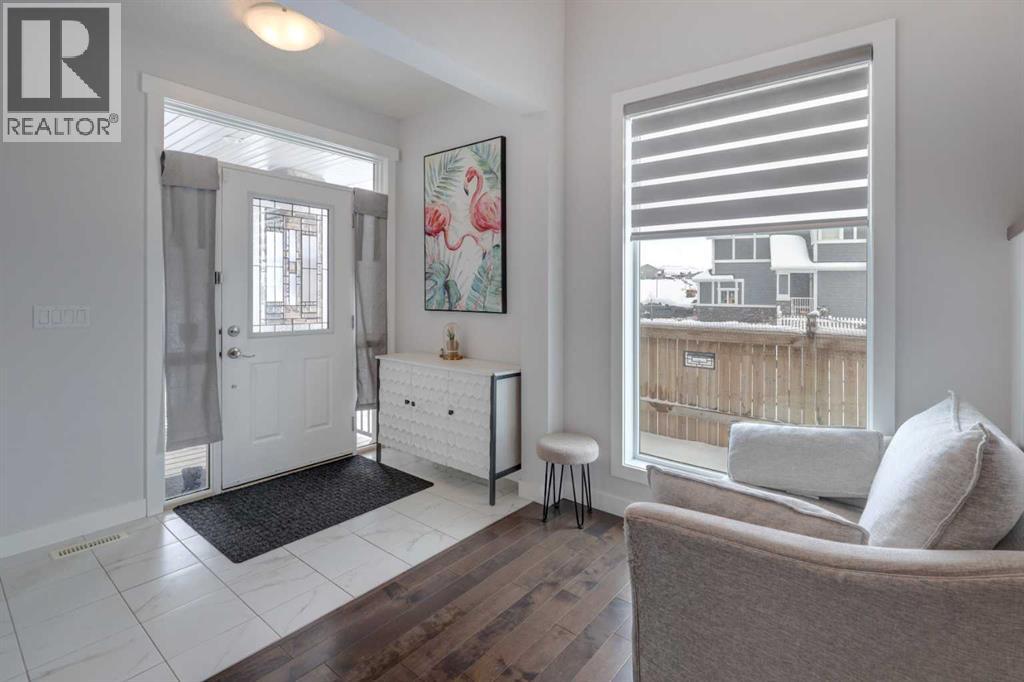 546 Sherwood Boulevard NW