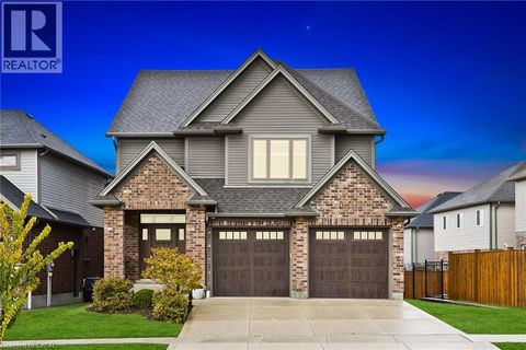 428 TWINLEAF Street Waterloo ON N2J3Z4