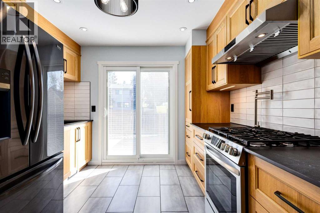 17 Sunvale Crescent SE