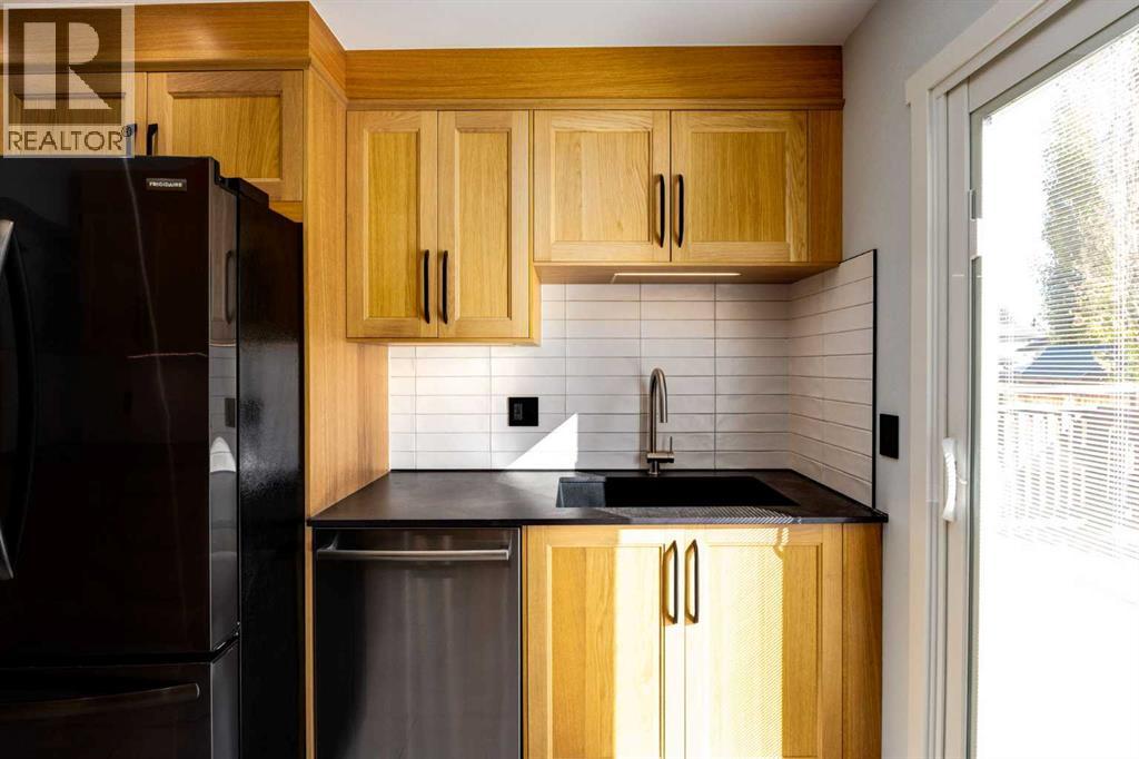 17 Sunvale Crescent SE