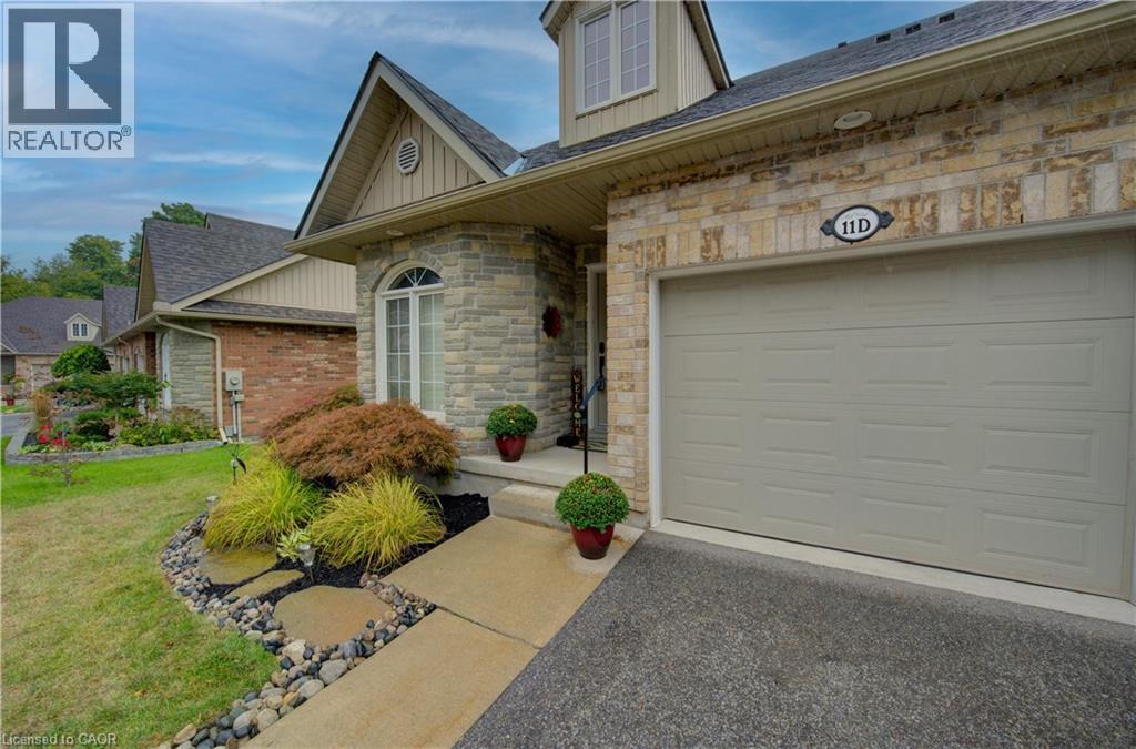 350 DOON VALLEY Drive Unit# 11D