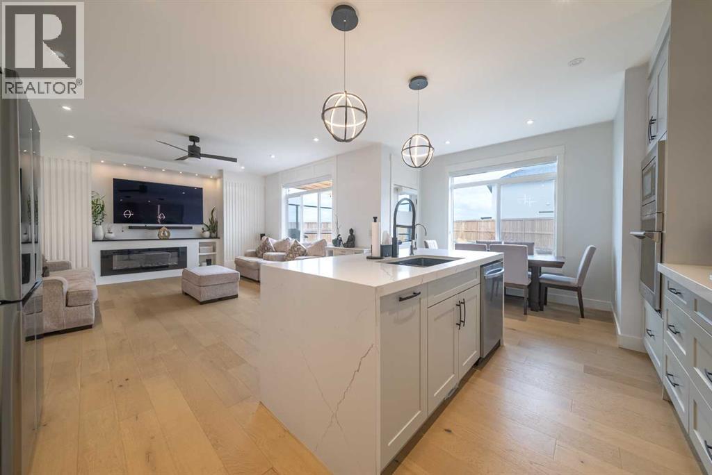 183 SADDLELAKE Terrace NE