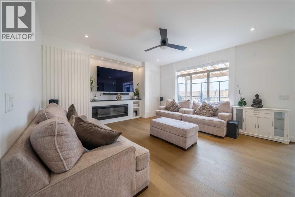 183 SADDLELAKE Terrace NE